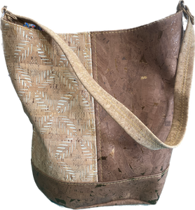 F 2 The Norah Bucket Bag Laser an Brown with copper highlights