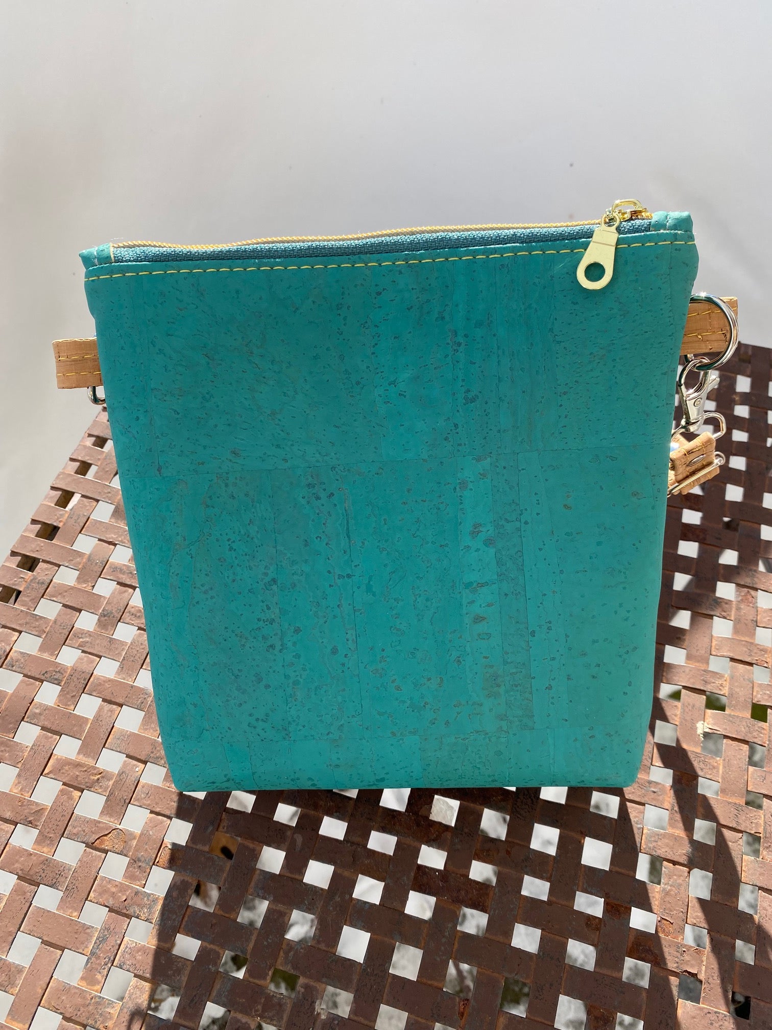 K5-THE BROOKIE CROSSBODY IN BLUE AND COLORED BUTTERFLIES